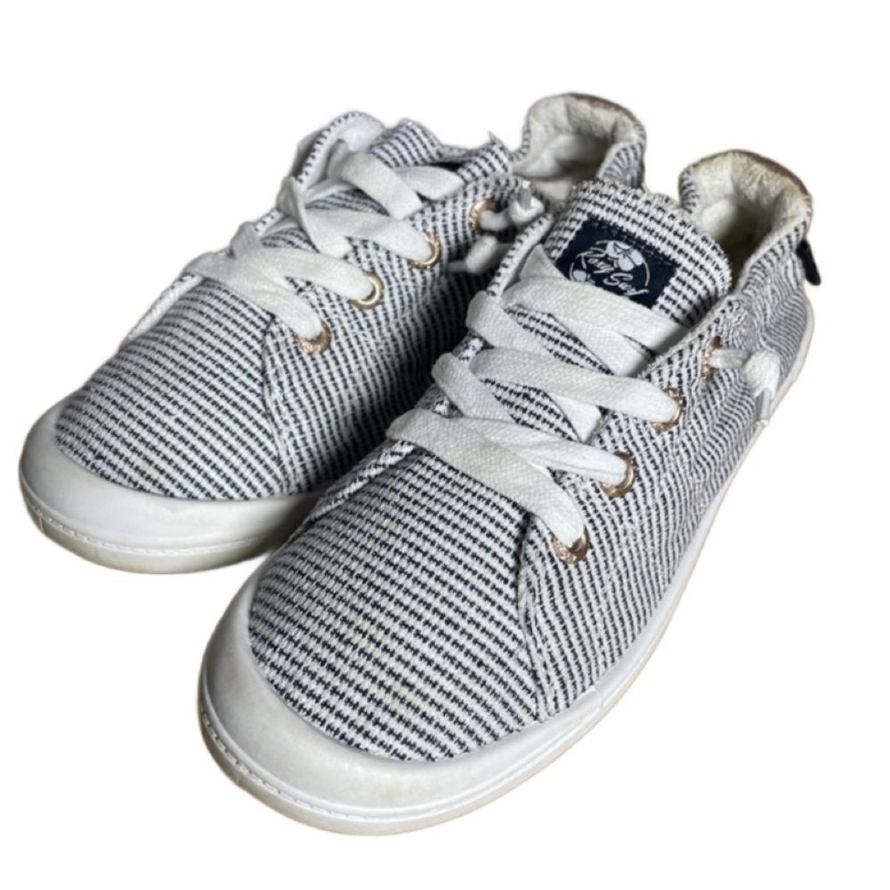 Roxy Surf Blue & White Striped Low Top Nautical Sneakers (Size: 7.5)
